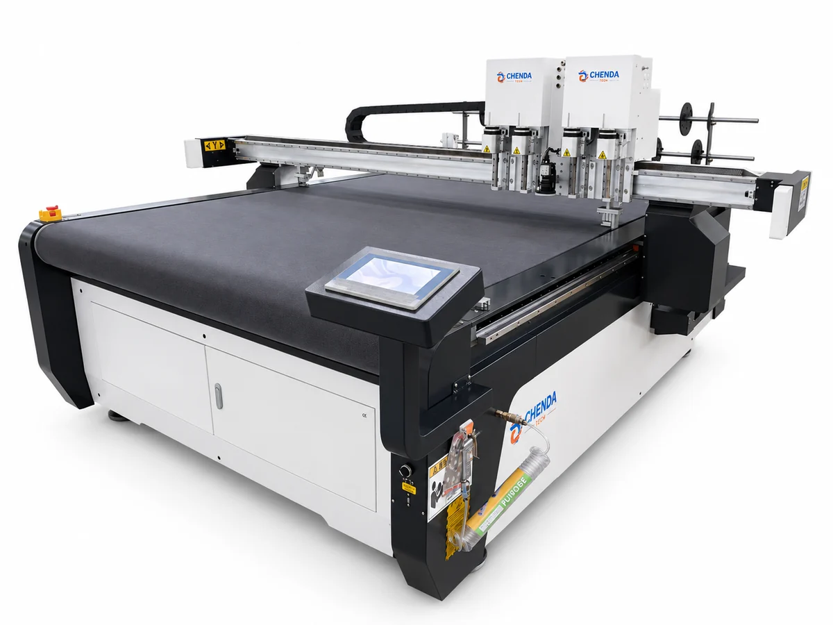 CHENDA digital knife cutting table with cutting heads and front touchscreen